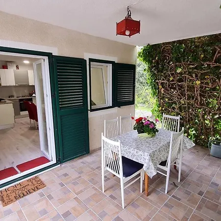 House Maja Holiday home *