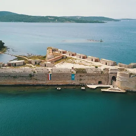 בית נופש House Maja