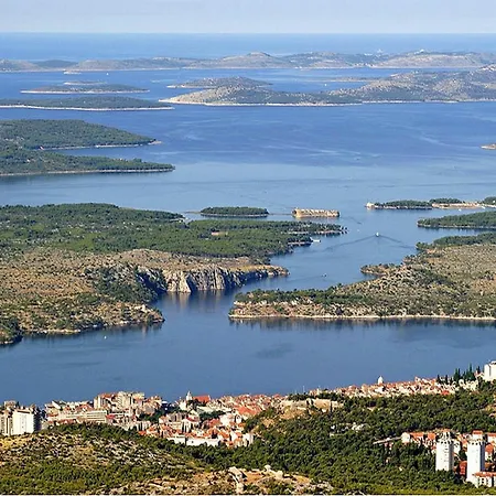 בית נופש House Maja